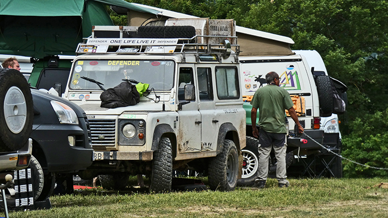 land-rover-camper